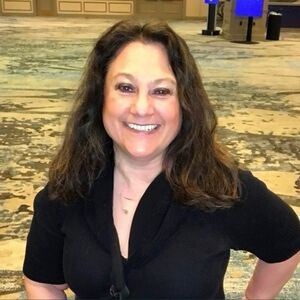 Meet your Posher, Julia